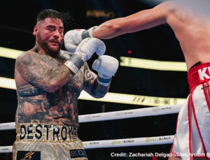 Clamorosa sconfitta ai punti dell'ex campione Andy Ruiz . Il gigante Knyba lo domina