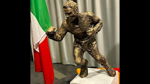 Una statua per Tore, Alghero rende omaggio al grande Burruni