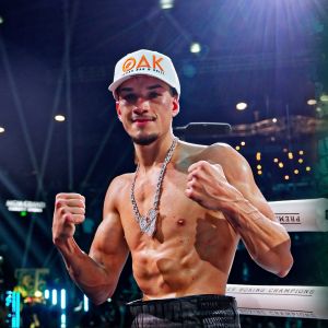 Brandon Figueroa sovrappeso perde il mondiale piuma WBA
