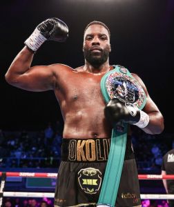 Lawrence Okolie autorizzato dal Wbc a combattere dopo la sospensione per doping 