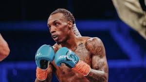 O'Shaquie Foster preferisce diventare campione di 4 sigle piuttosto che battersi con Stevenson