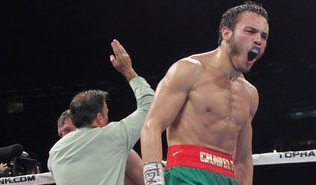 Julio César Chávez Jr batte per Knockout al terzo round  Caicedo in Messico 