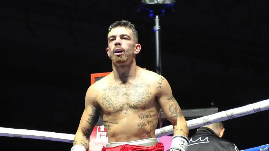  Il campione Ebu  Fernandez contro Bilal a Bilbao in marzo.Nella riunione anche Metonykpon e Caglia 