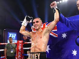 L'australiano  Andrew Moloney entusiasta del successo per l'IBF supermosca- Video