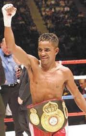 Lorenzo Parra si sbarazza di Elijah Pierce in soli 5 minuti e vince Wbo Int.