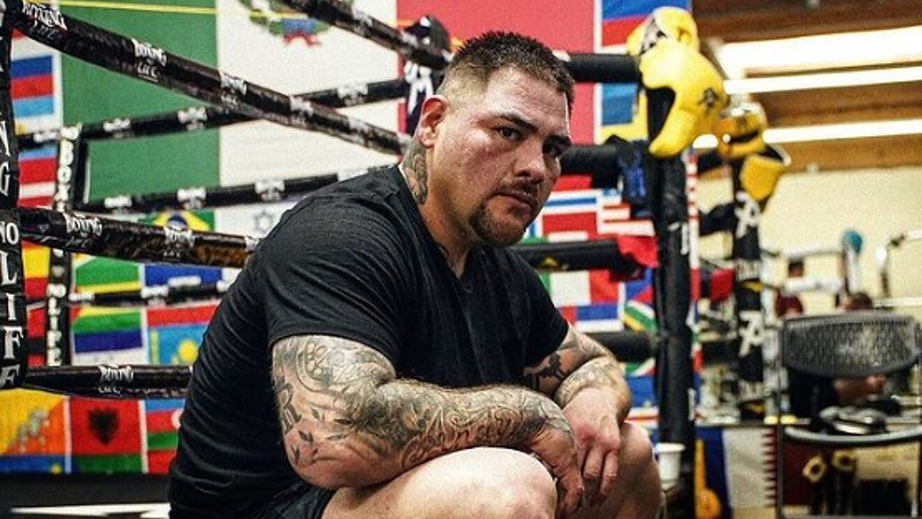 Ancora una volta l'ex campione dei massimi  Andy Ruiz annuncia il suo ritorno sul ring !