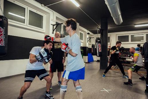 FRAGOMEni fight Cancella