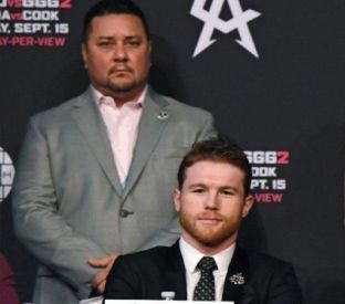 Gomez con canelo Alvarez Golden Boy