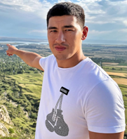 BoxeRingWeb - Dmitrii Bivol racconta perchè la sfida con Canelo è ...