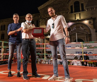 Cavallari sul ring tra Quintavalli e Martinelli