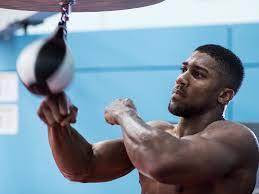 Joshua scatenato: "Fury è un arrogante. Nessun rammarico se riperderà contro Usyk" 