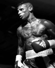 L'ex campione europeo  Alessio Lorusso  batte  ai punti  Marvin Solano a Milano