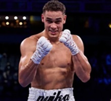 Il cruiser neozelandese David  Nyika batte Tommy Karpency per ko a Auckland 