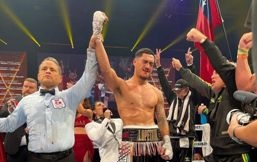  Eddie Hearn  si aspetta un successo prima del limite da Opetaia su Briedis 