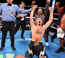 Sorpresa a Los Angeles Valenzuela  toglie il titolo Wba ad un Pitbull Cruz dimesso e stanco