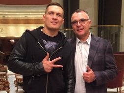 usyk and manager klimas